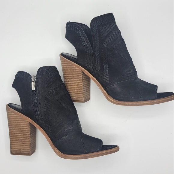 Vince Camuto Leather Upper ankle booties size 10M - Picture 4 of 15